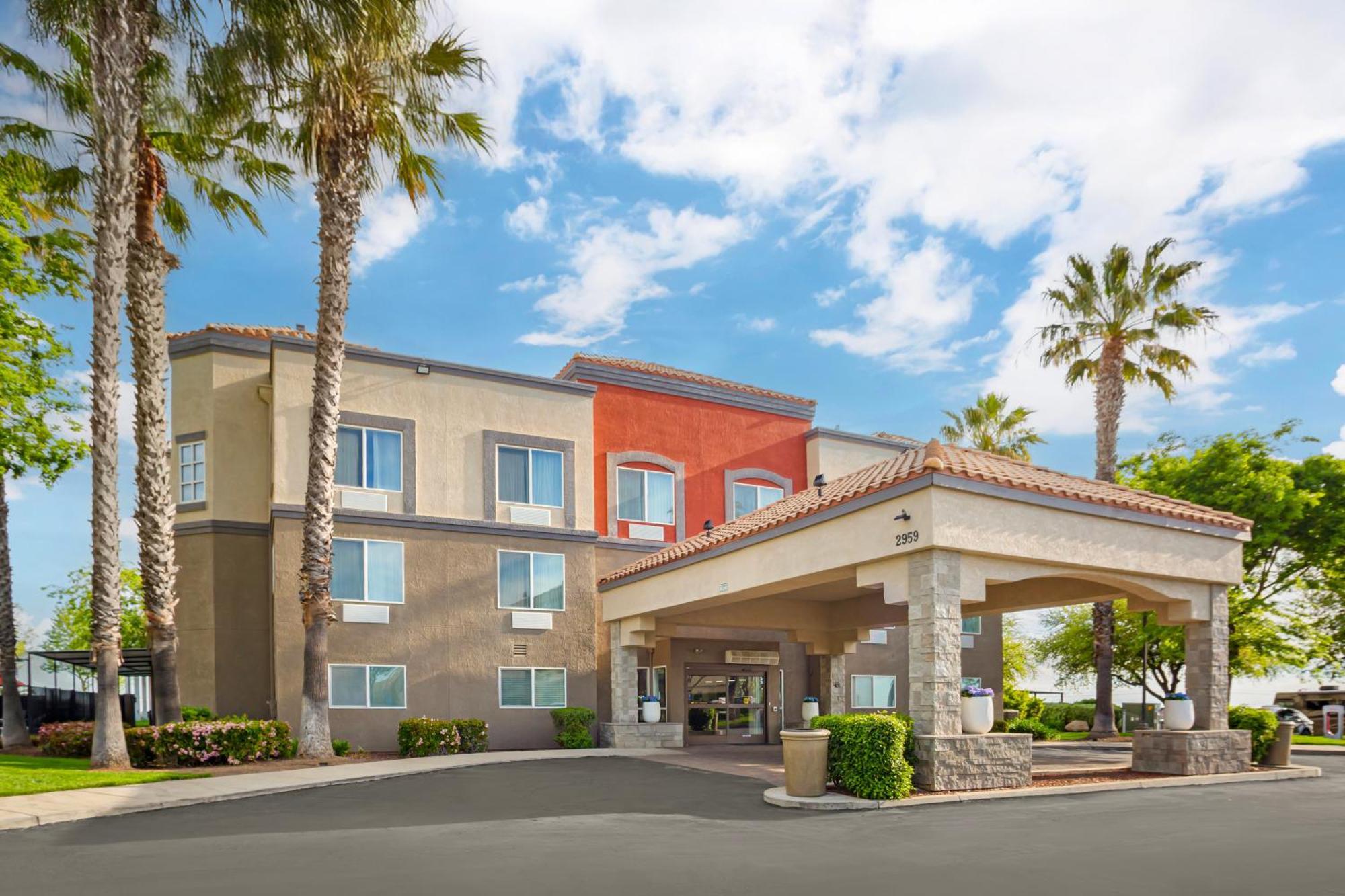 Best Western Plus Villa Del Lago Inn Patterson Extérieur photo